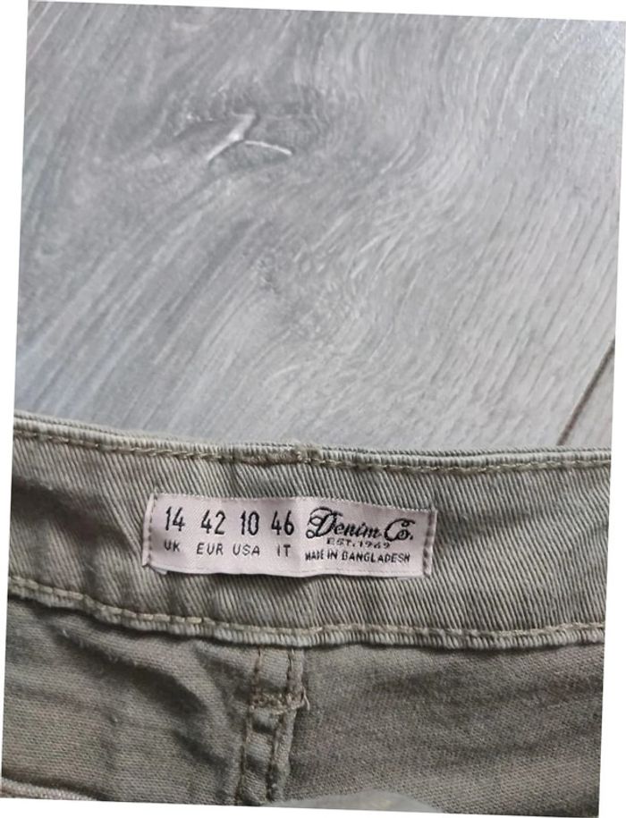 Short kaki - photo numéro 2