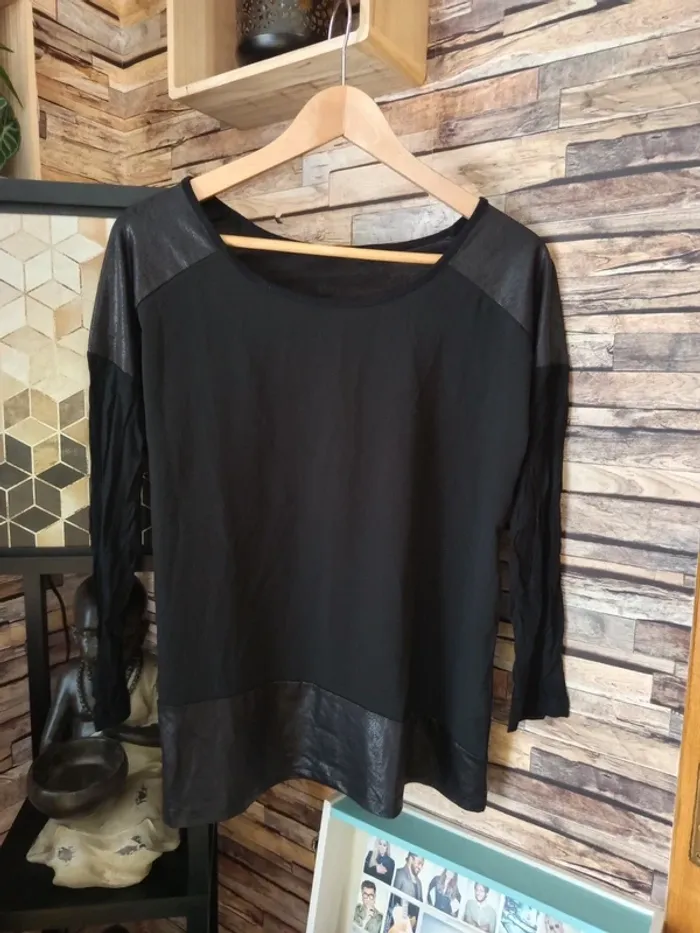 Tshirt manche 3/4 noire vintage - photo numéro 2