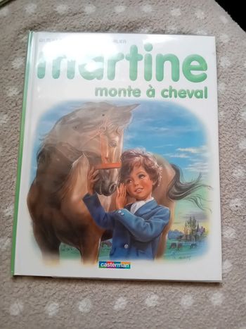Livre Martine monte à cheval