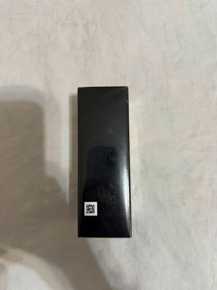 Neuf avec étiquette·Yves Saint Laurent - photo numéro 2