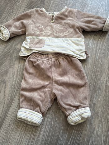 Ensemble taille un mois