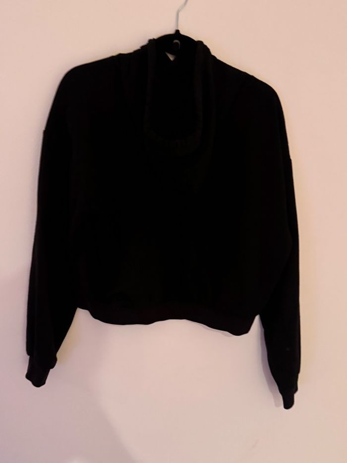 Pull à capuche noir - photo numéro 2