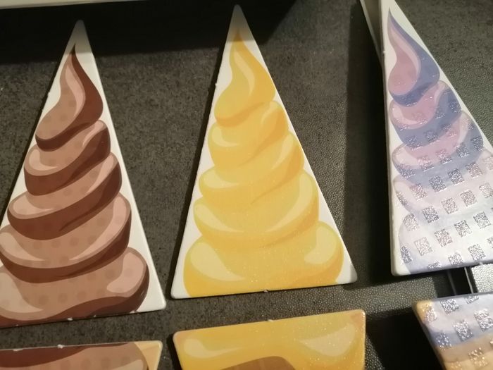 Mes associations Montessori '' 'je touche - photo numéro 4