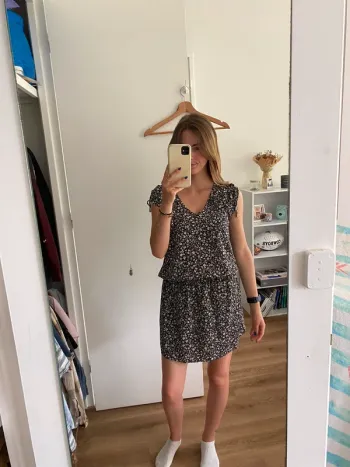 Robe noire à fleurs - IKKS