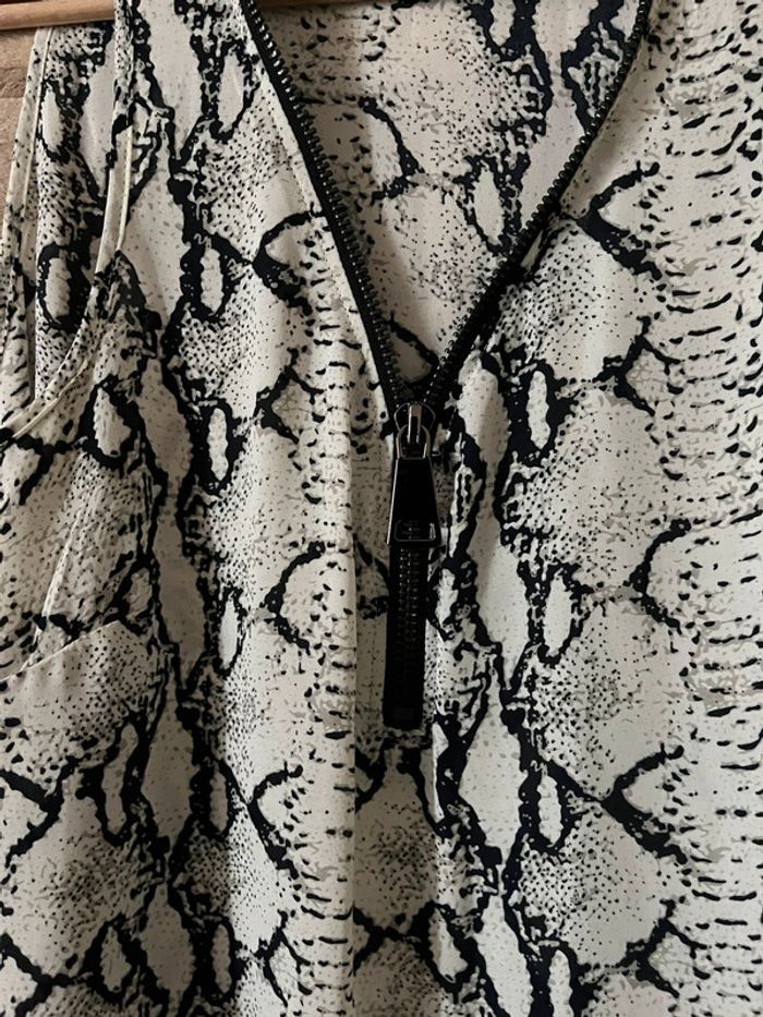 Jolie blouse légère et fluide neuve taille M/L - photo numéro 3