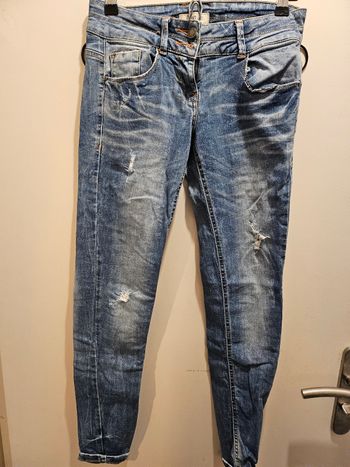 Jean effet délavé détail poche