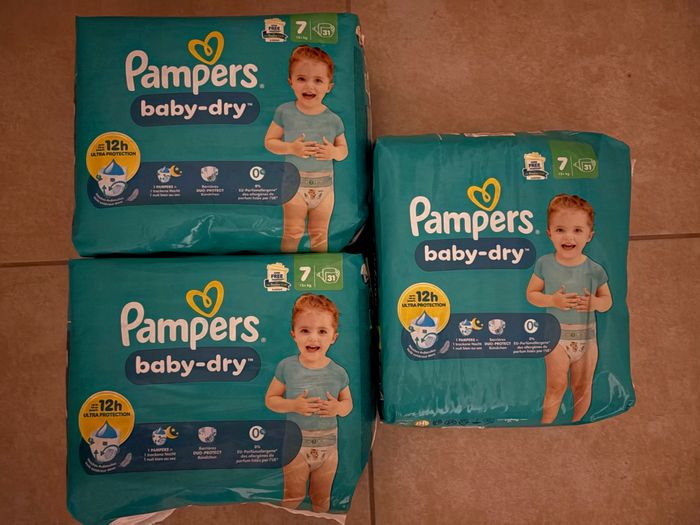 Couches Pampers Taille 7 Neuf