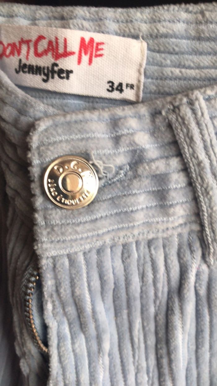 Short en velours bleu ciel Jennyfer taille 34 - photo numéro 3
