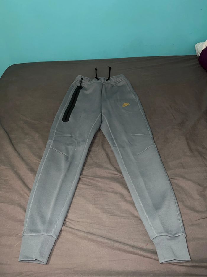 Jogging Nike taille XS unisex