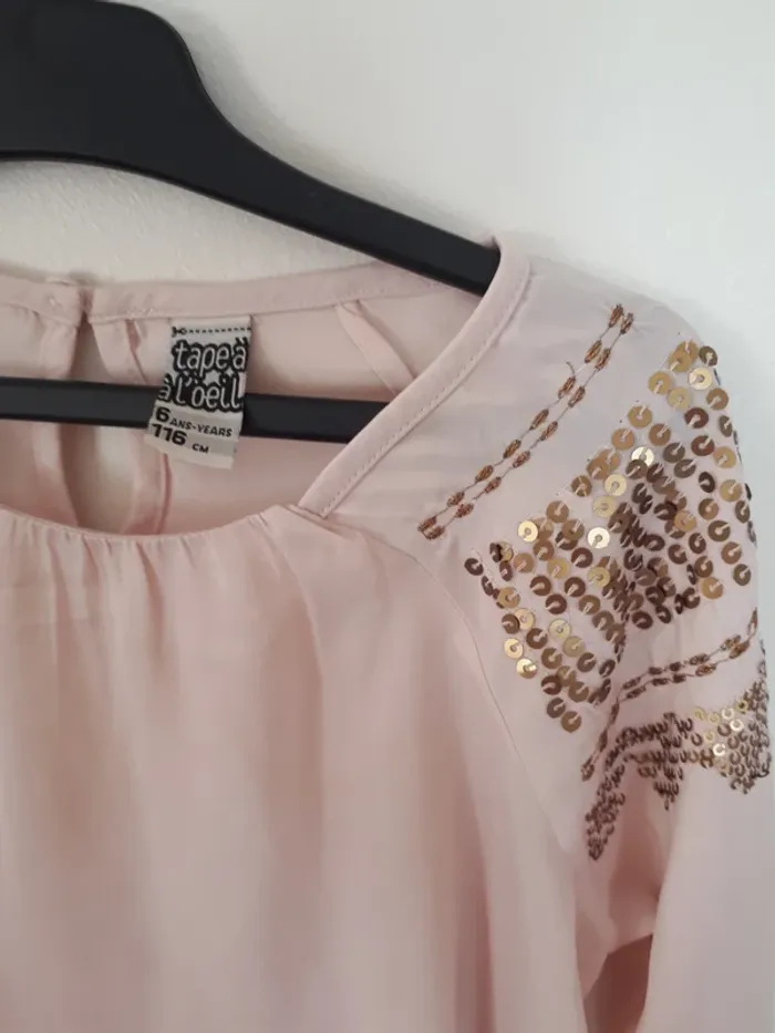 Jolie blouse a sequin 6 ans - photo numéro 2