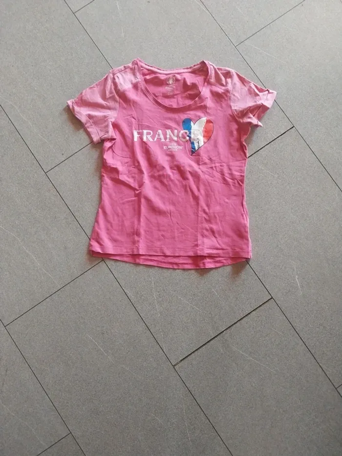 Tee shirt foot