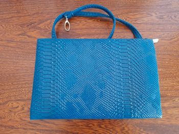 Sac à main serpent bleu