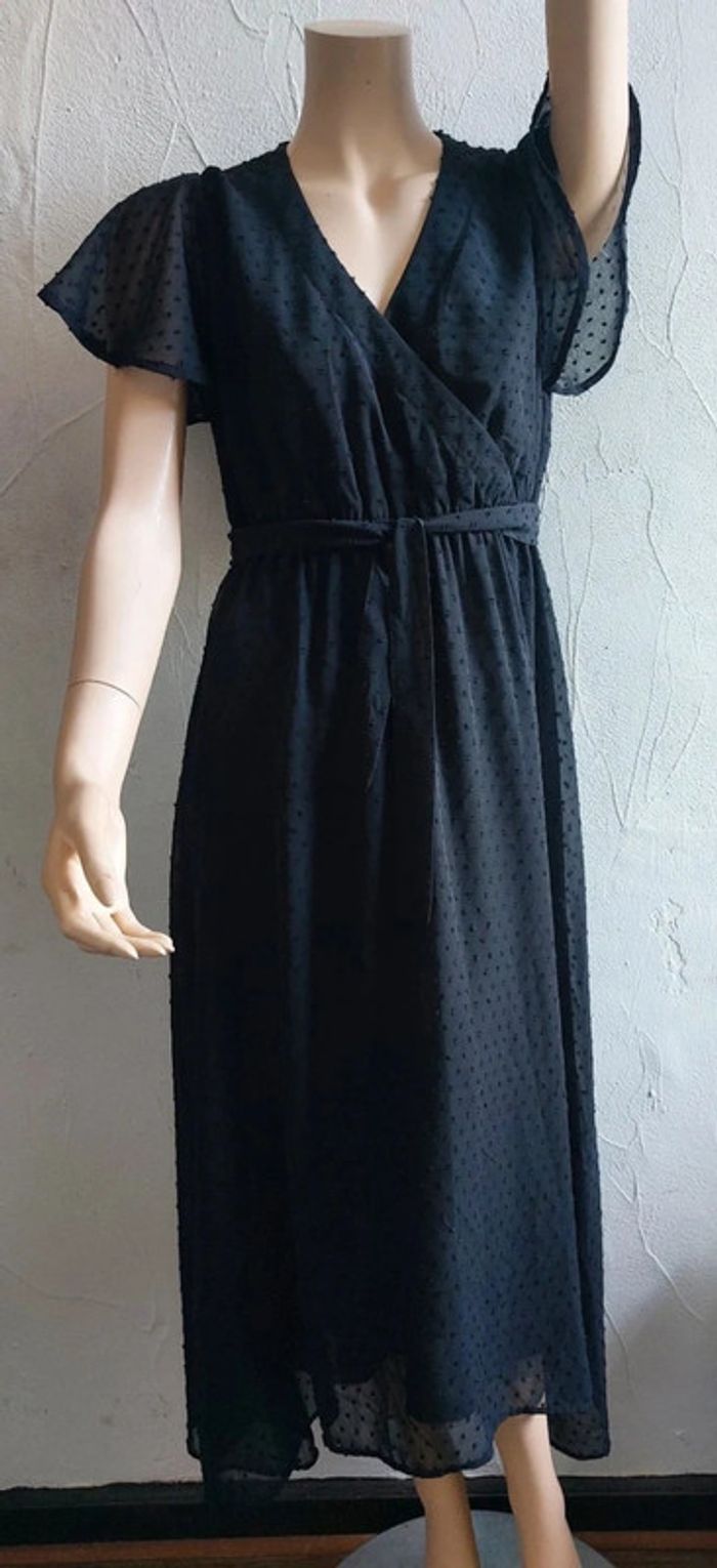 Robe noire élégante à plumetis Taille 38