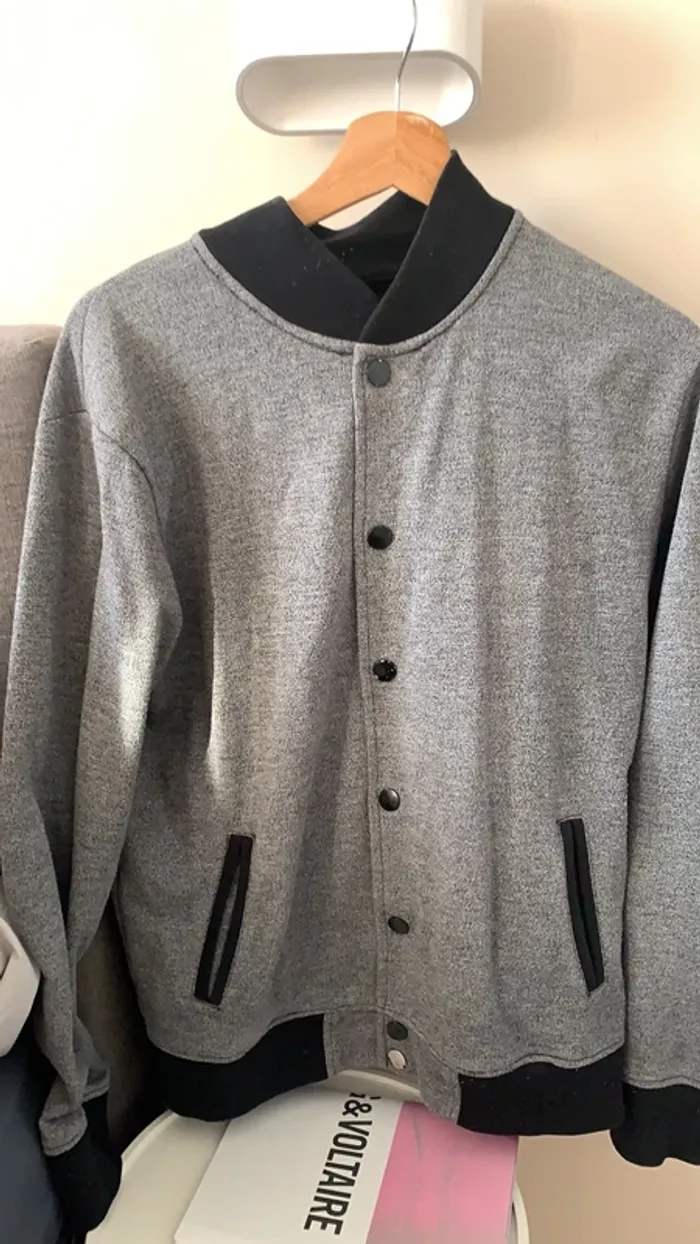 Bomber forever 21