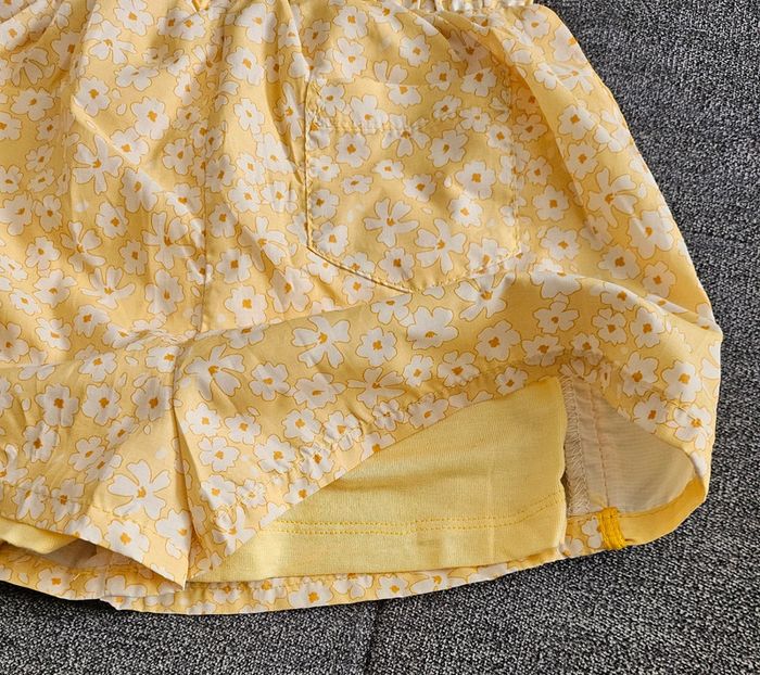 Short fleuries zara - photo numéro 3