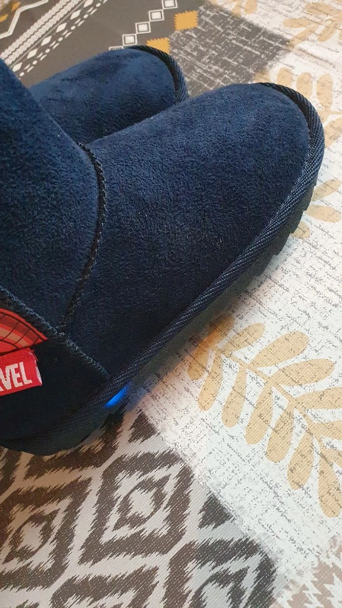 Bottines Marvel Spiderman taille 30-31 - photo numéro 4