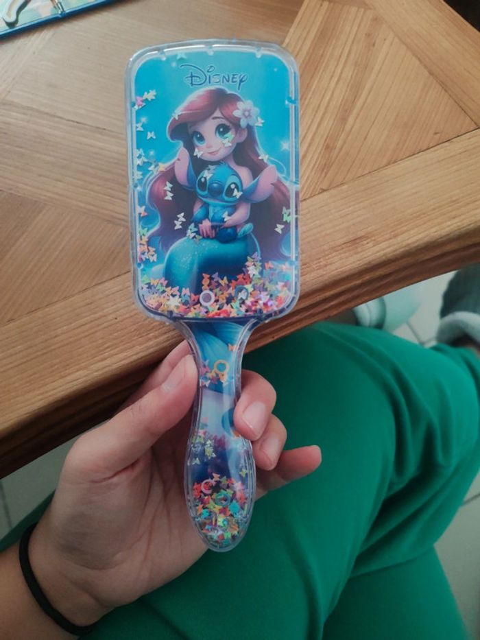 Brosse à cheveux Ariel et stitch