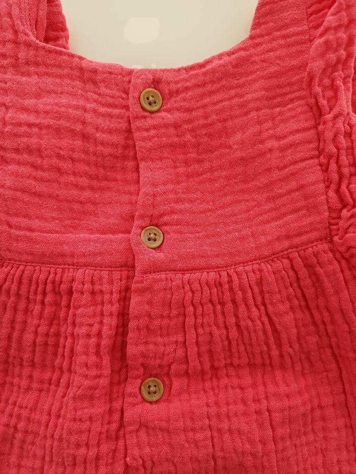 Robe neuve taille 9 mois - photo numéro 4