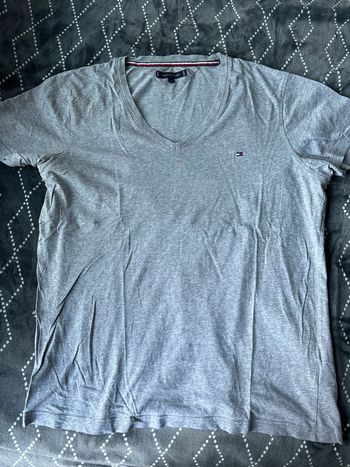 Teeshirt gris col V