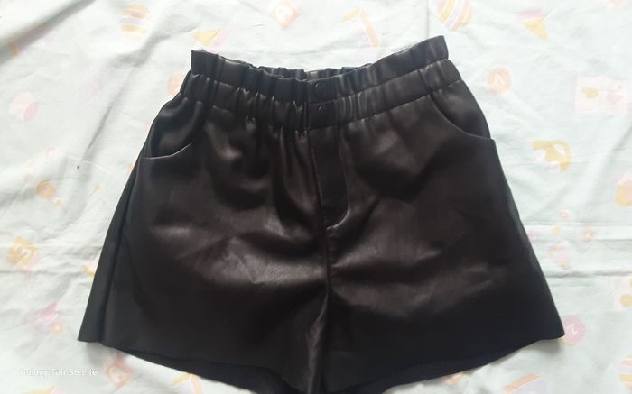 Short  en simili - photo numéro 2