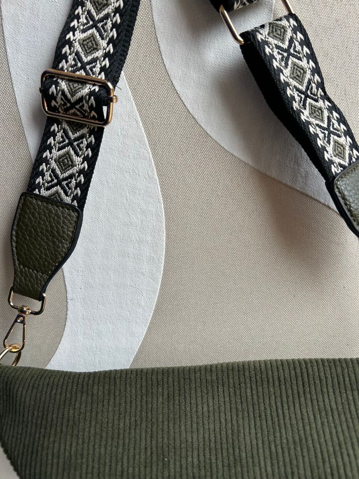 Sac banane  vert militaire velours côtelé - photo numéro 2