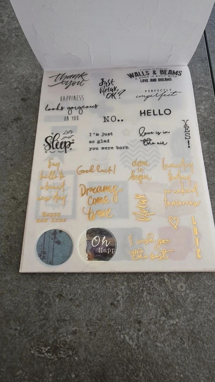 Cahier de papiers et stickers neuf - photo numéro 7