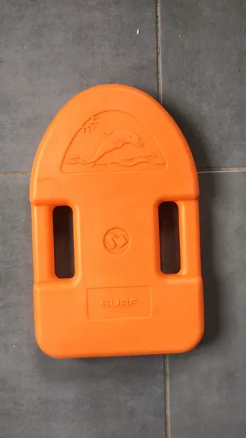 Petite planche à surf pour enfant orange