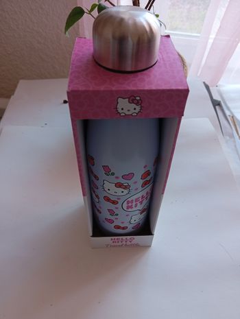 Bouteille isotherme hello kitty Neuf 