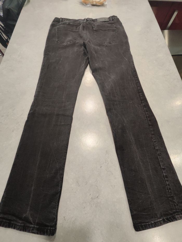 Jean noir délavé – Kiabi – Taille 44 – Coupe regular - photo numéro 3