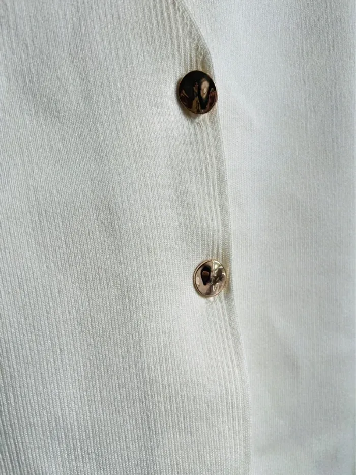 Veste courte écrue Zara – style minimaliste - photo numéro 2