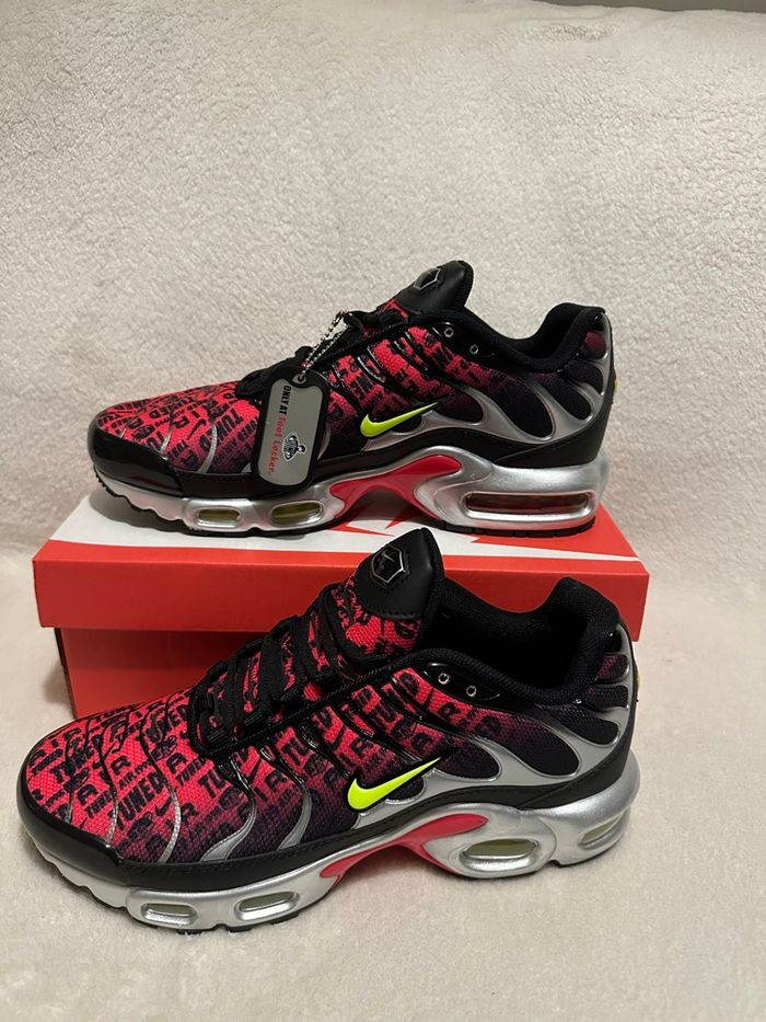 Nike Tn Air Max Plus taille 42  neuves avec boîte – expédition rapide - photo numéro 3