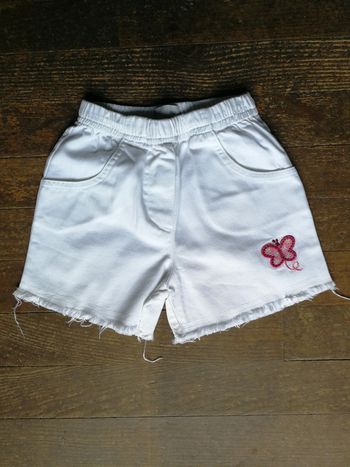 Short blanc en jean 24 mois