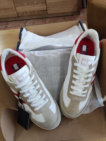 tommy Hilfiger baskets neuves avec étiquettes taille 38 blanches et rouge orangé textile et cuir 