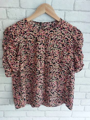Blouse manches courtes H&M
taille 38
