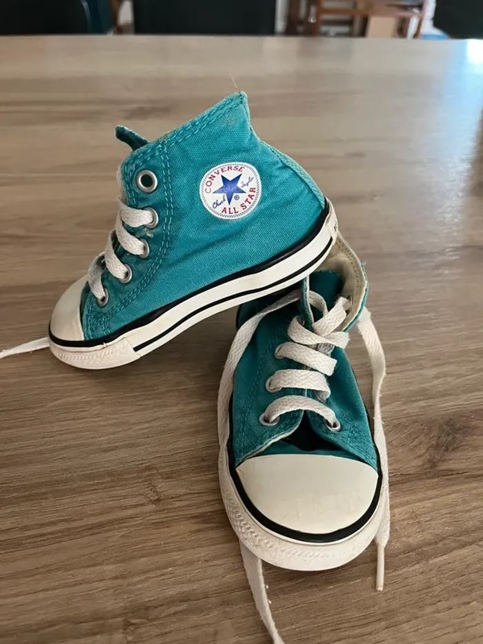 Converses bleues 22 - photo numéro 2