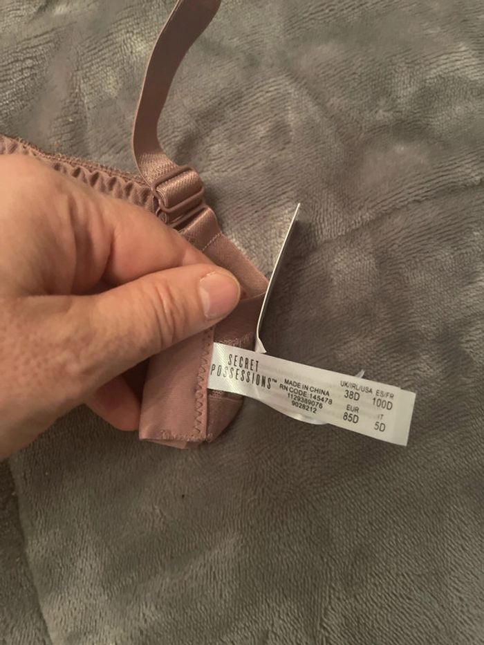 Soutien gorge 100d - photo numéro 3