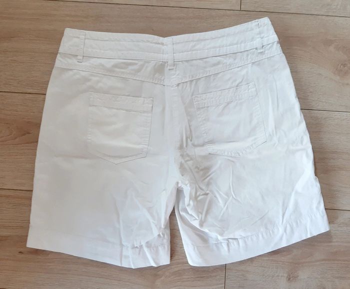 Short blanc femme taille 42 - photo numéro 2