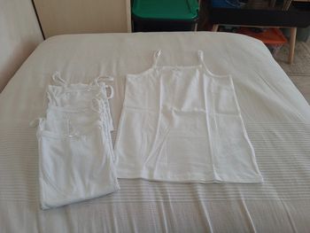 Lot de 4 débardeurs 10ans