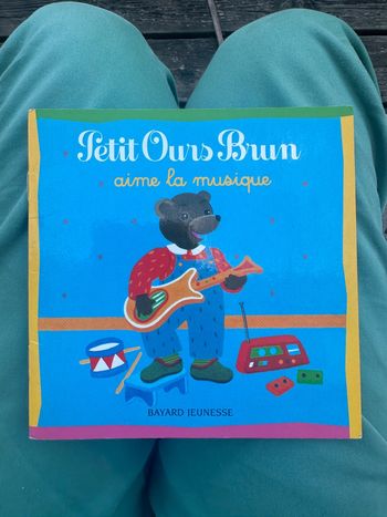 Livre Petit Ours Brun aime la musique Bayard Jeunesse Daniele Bour