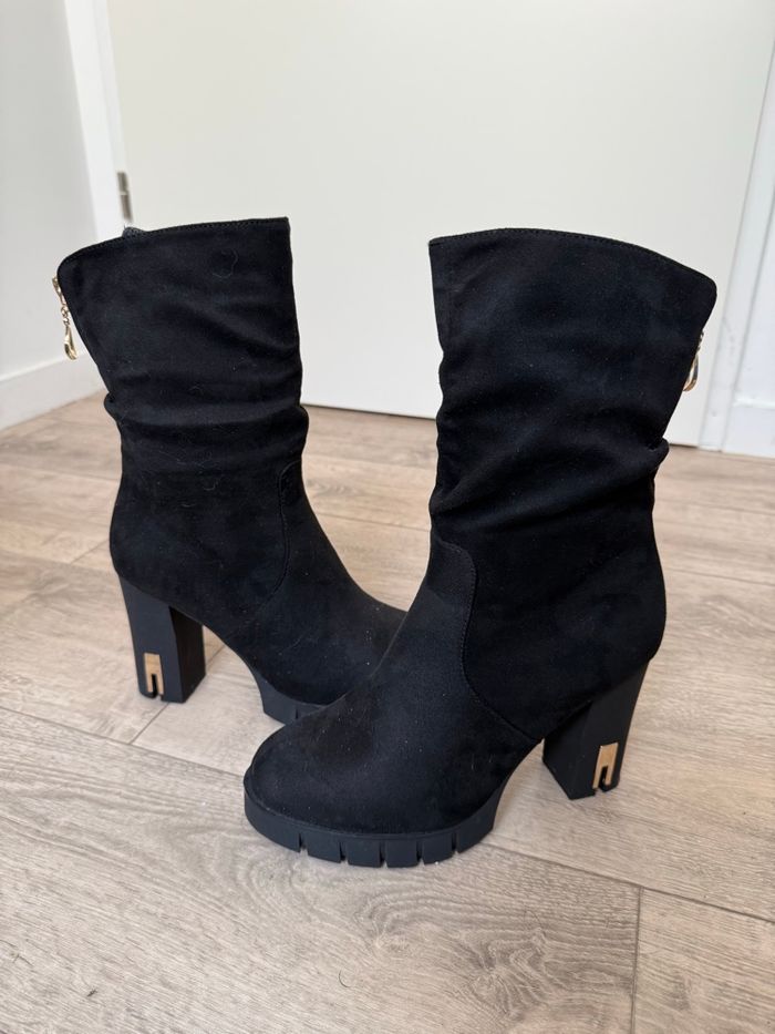 Bottes mi mollets noires - photo numéro 2