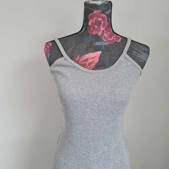 Combinaison pantalon grise - photo numéro 2