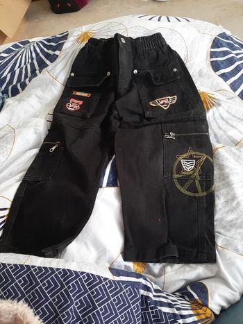 Pantalon noir taille 4ans