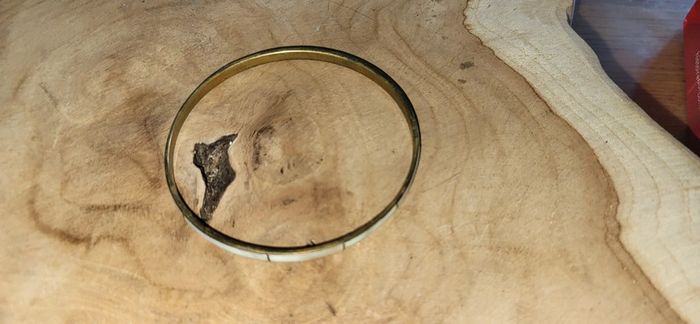 Bracelet années 70 / 80
en laiton doré et nacre - photo numéro 2