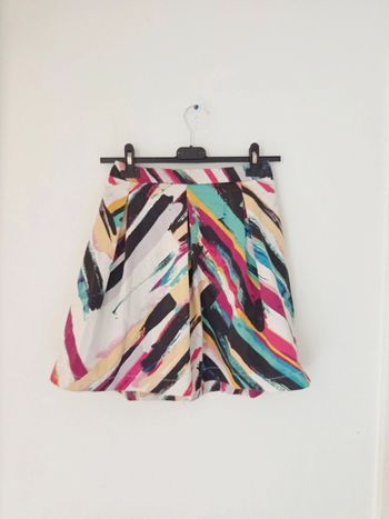 Mini-jupe à volant / plissée à motifs femme