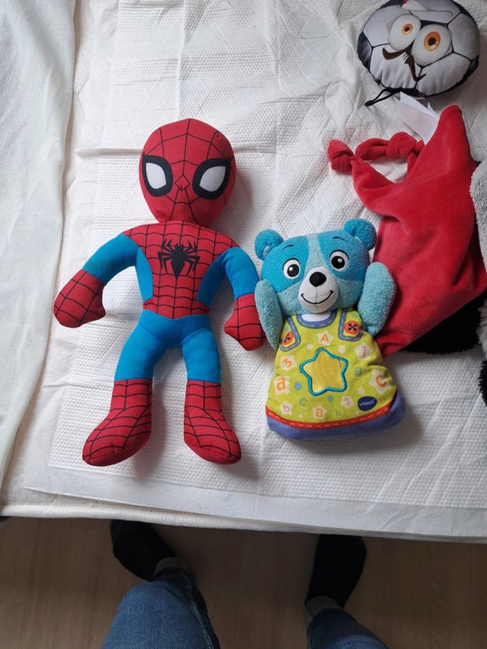 Peluche spider man - photo numéro 3