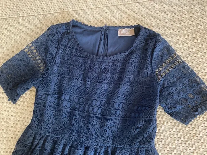 Robe bleue dentelle - photo numéro 3