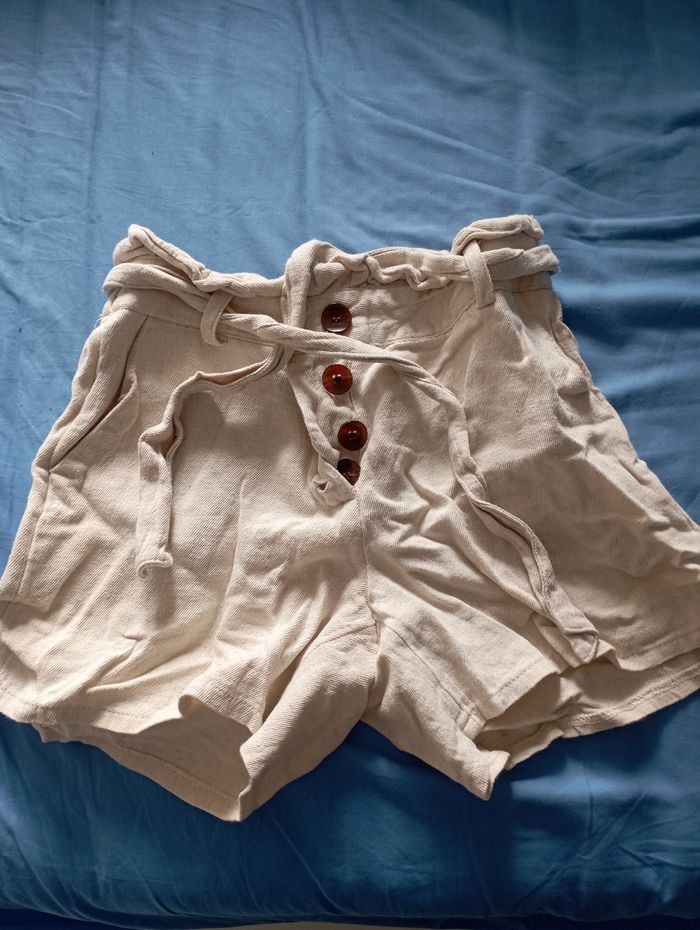 Short beige crème