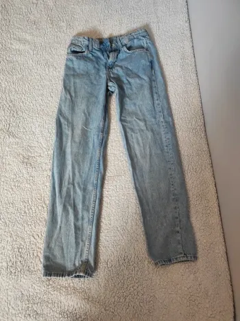 Jean loose