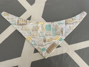 Bavoir triangle - Jané