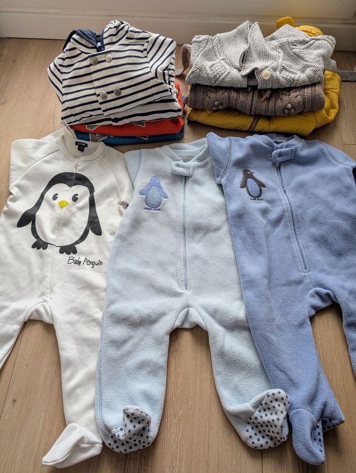 👕 Lot de 12 vêtements automne/hiver garçon de marque - 12 mois - photo numéro 4
